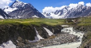 Top 13 địa điểm tham quan đẹp nhất ở Mông Cổ