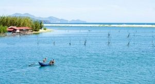 Top 4 đầm nước đẹp nhất Việt Nam